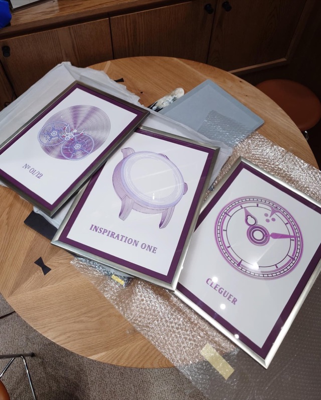 Le triptyque encadré, à la livraison