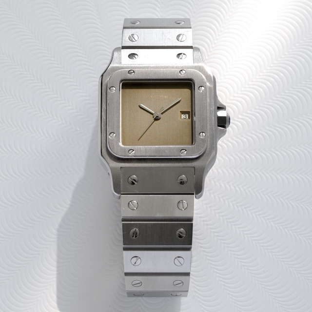 Cartier Santos sur fond moiré blanc